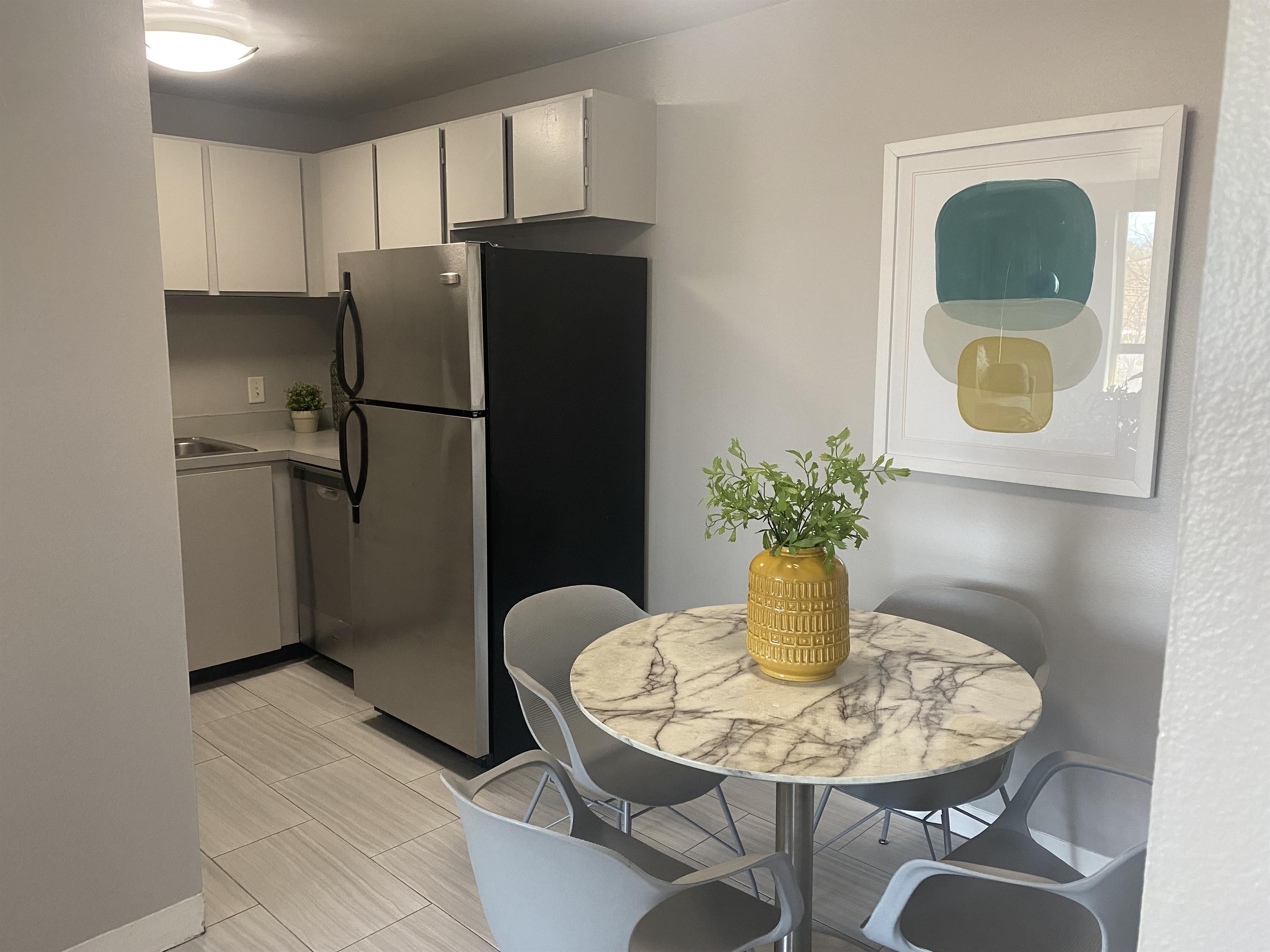 1151 Colorado Blvd - 302